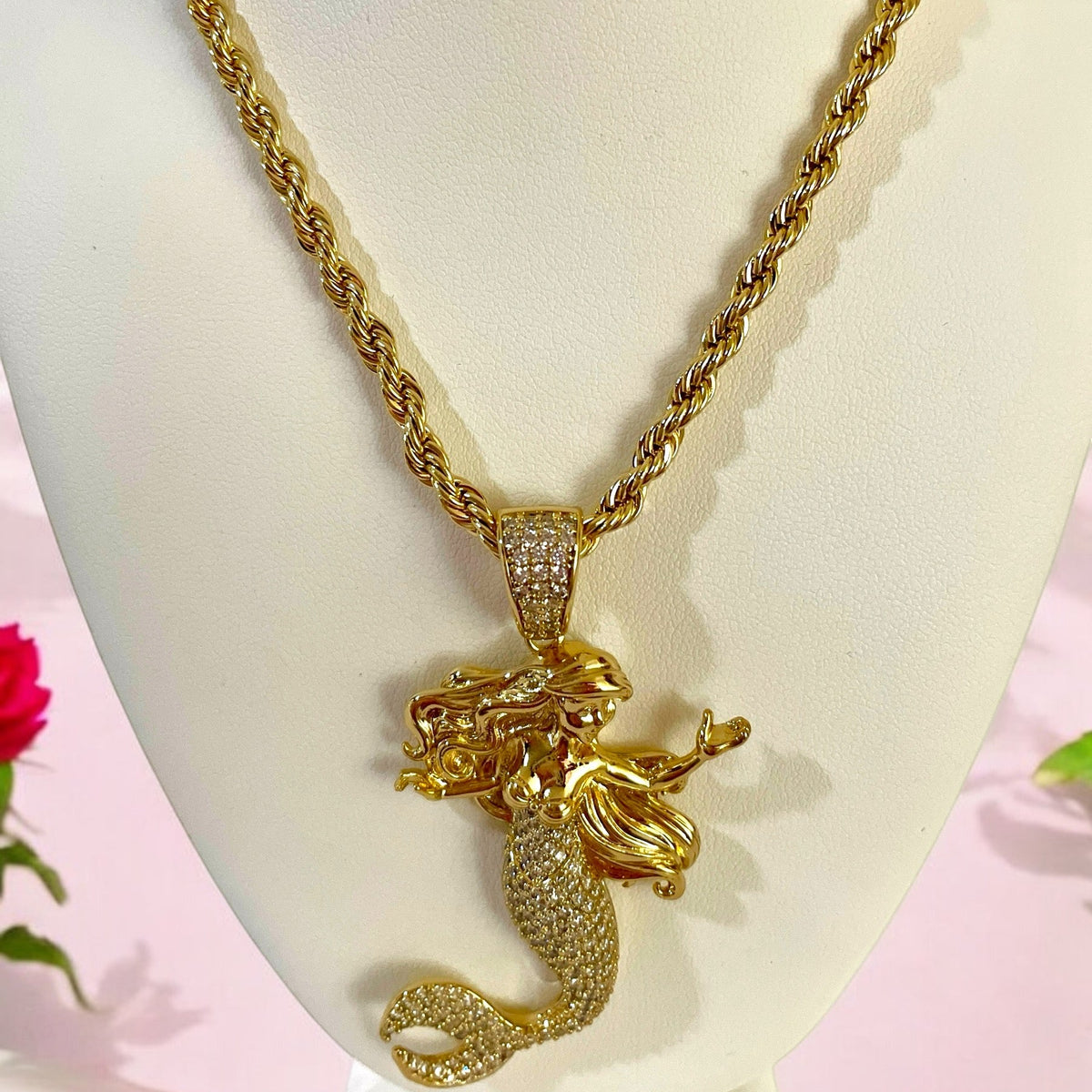Sirenita Charm Necklace